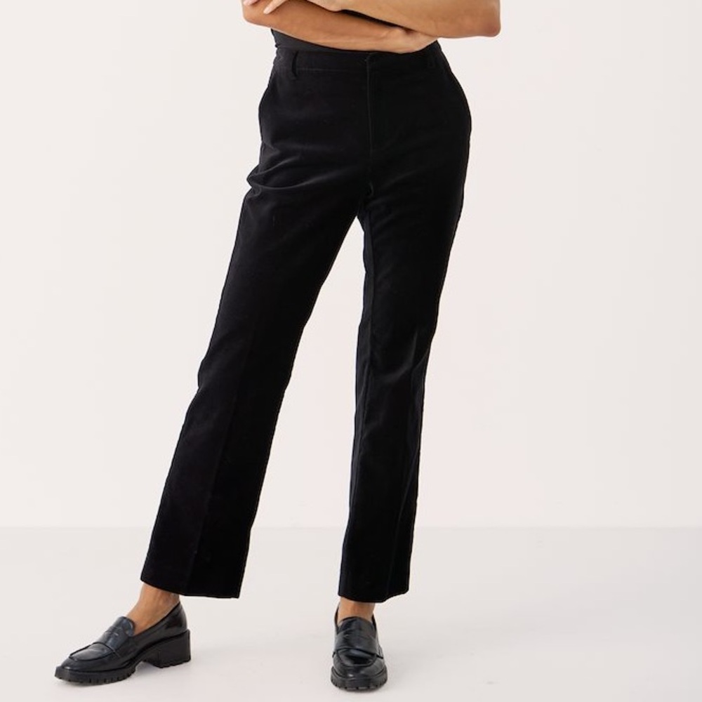 Part Two Birdiep W classic‎ fit  boot cut pants.  Size 16.  NWT velvet feel.